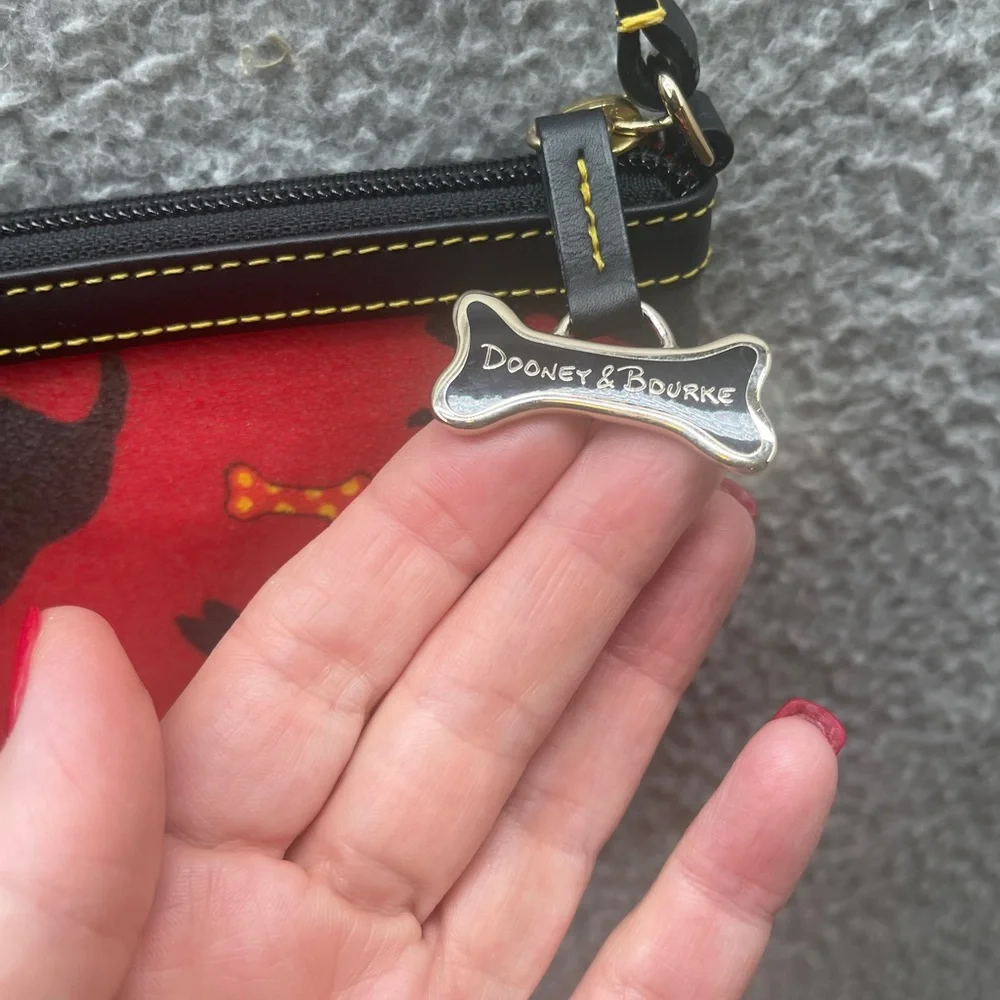 Dooney & Bourke Red Black Wristlet Scottie dogs COA - Picture 11 of 13